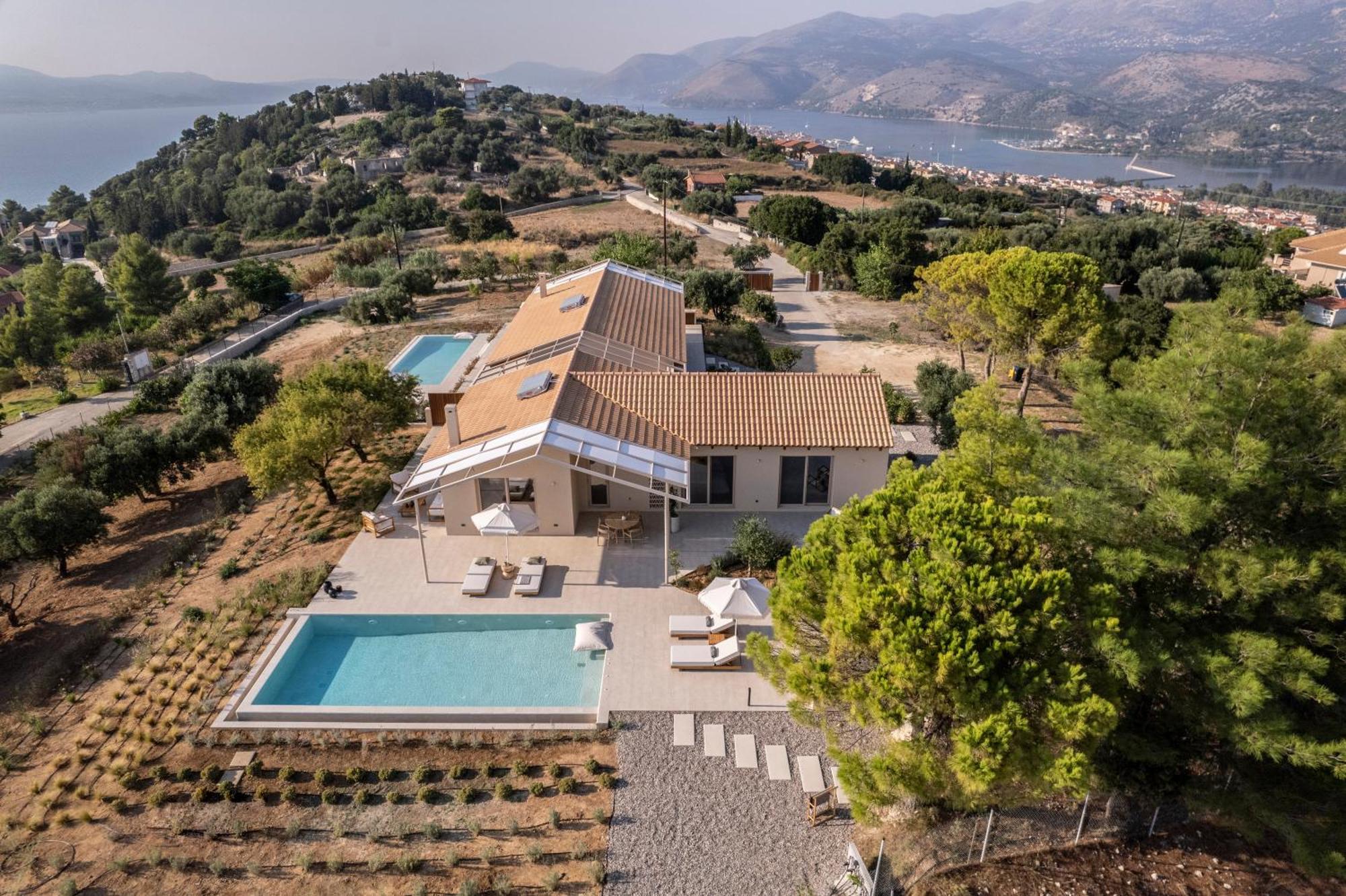 Avertosia Luxury Villas Argostoli  Exteriör bild