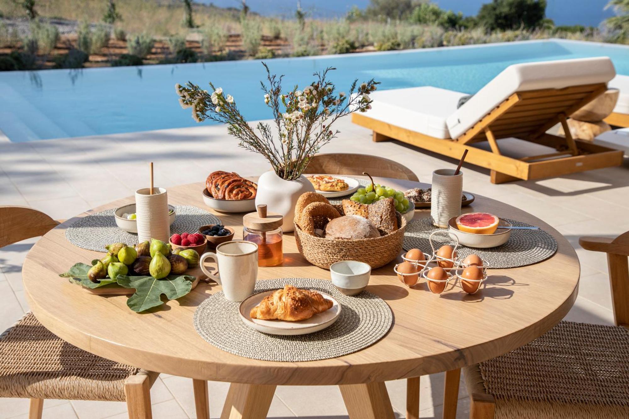 Avertosia Luxury Villas Argostoli  Exteriör bild