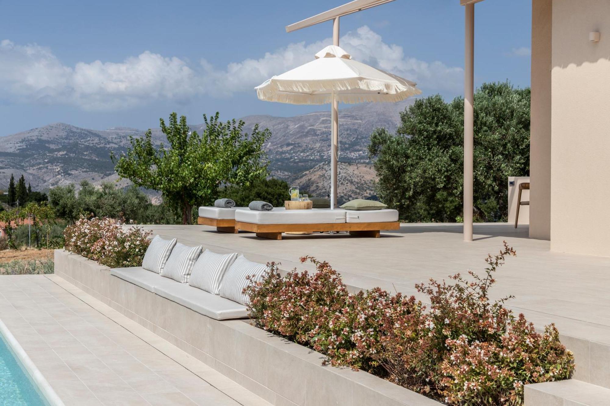 Avertosia Luxury Villas Argostoli  Exteriör bild
