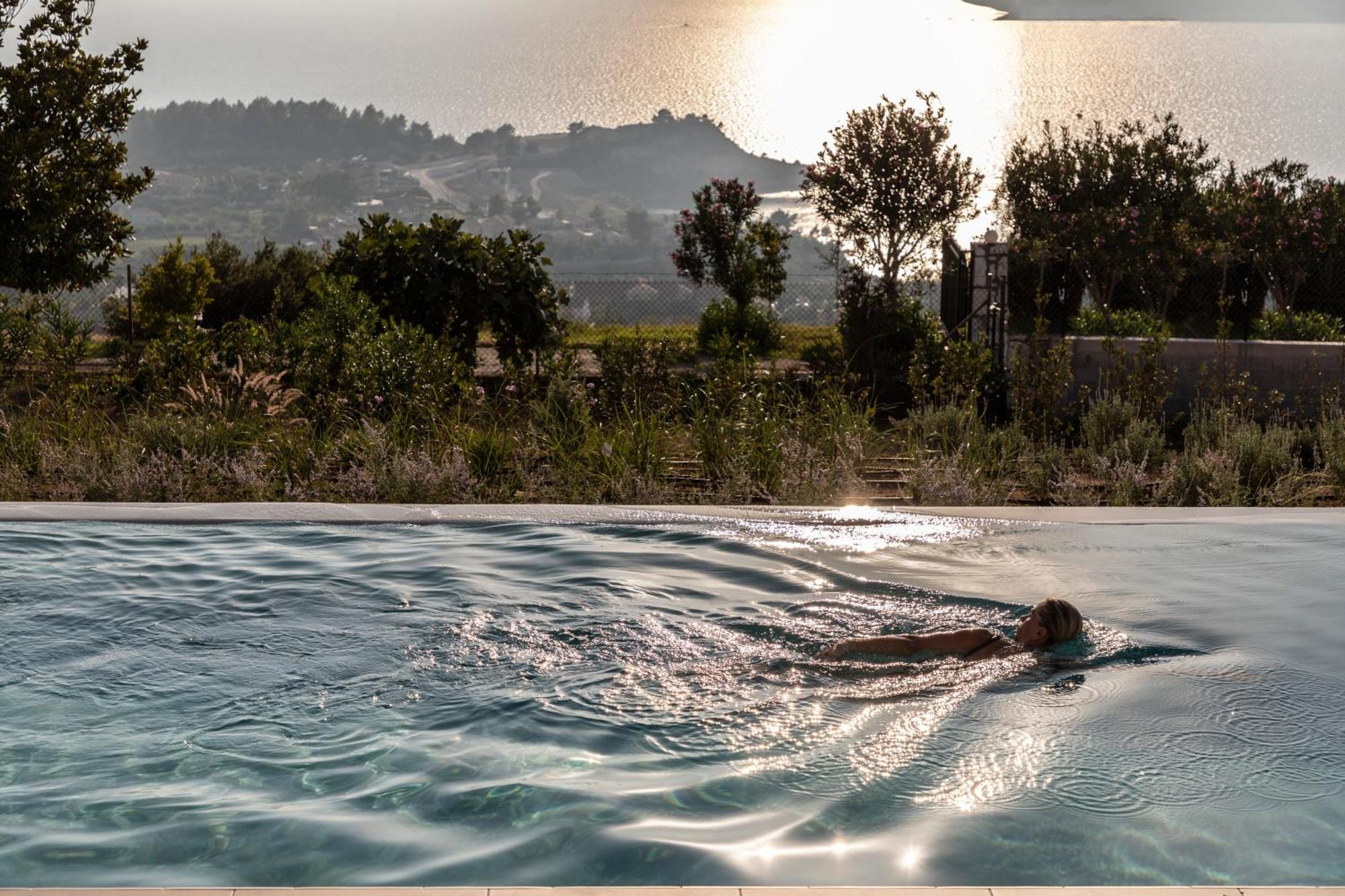 Avertosia Luxury Villas Argostoli  Exteriör bild